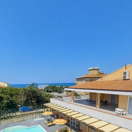 Hotel Paradiso 3*