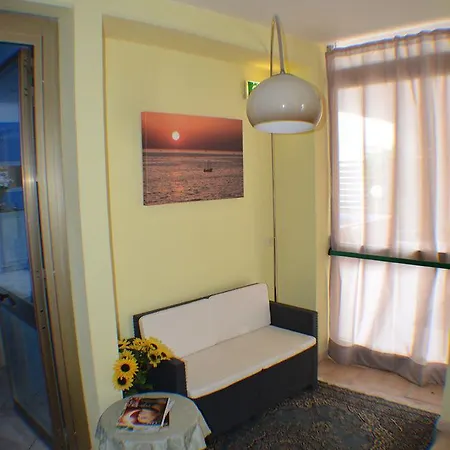 Paradiso Hotel 3*